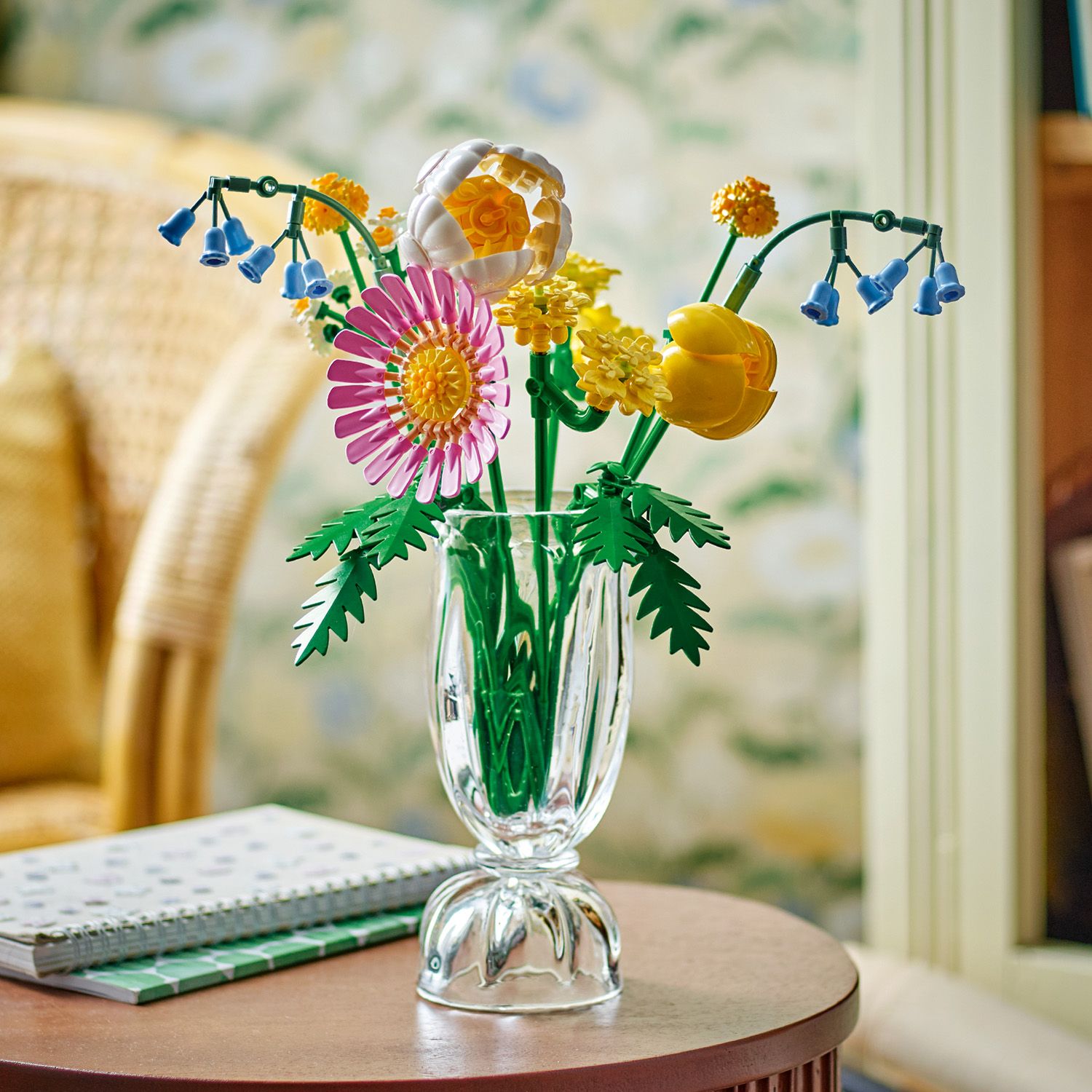 Botanicals Petite Sunny Bouquet