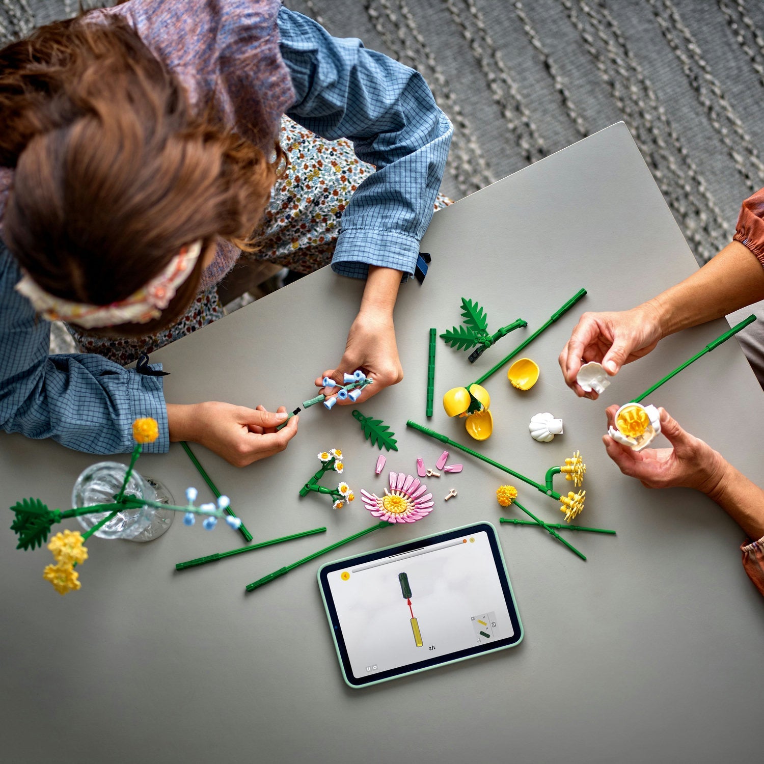 Botanicals Petite Sunny Bouquet