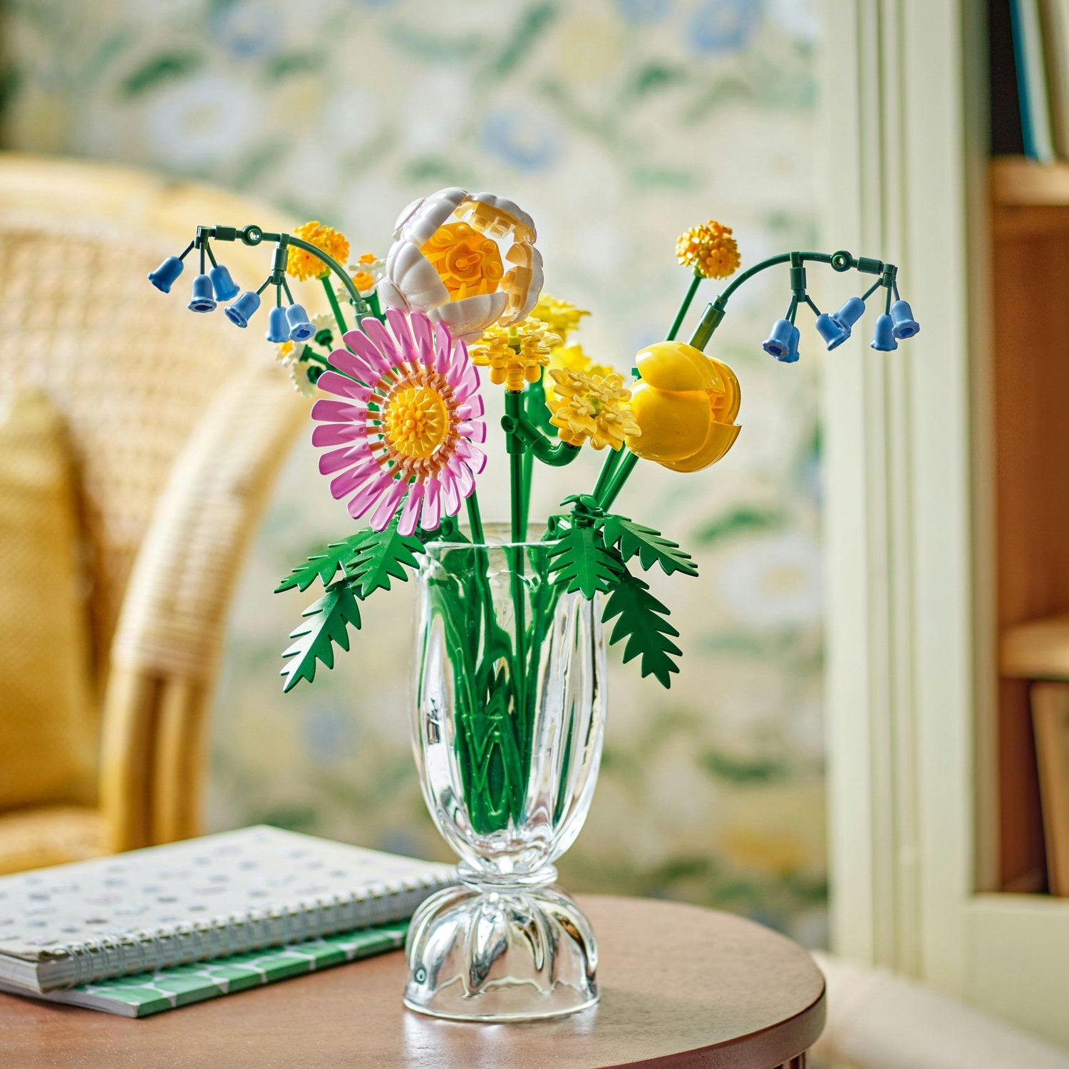 Botanicals Petite Sunny Bouquet