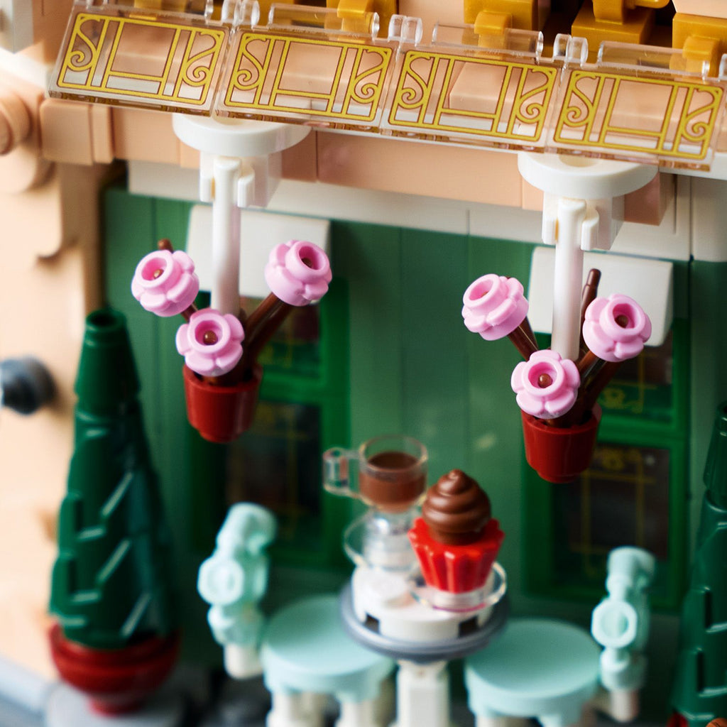 ICONS™ French Café