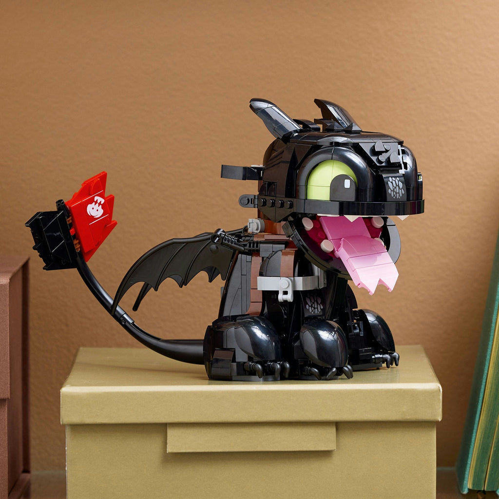 ICONS™ How to Train Your Dragon: Toothless