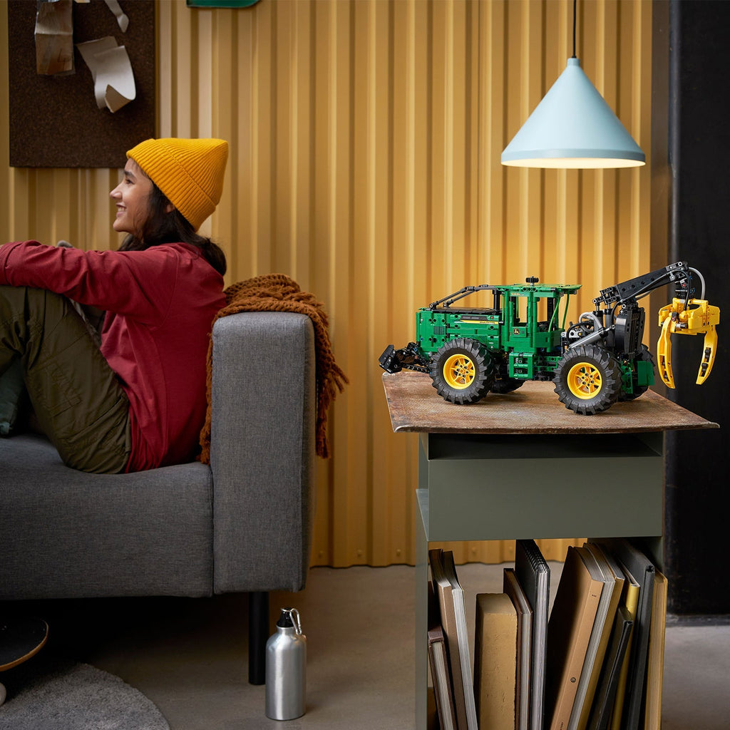 Technic™ John Deere 948L-II Skidder
