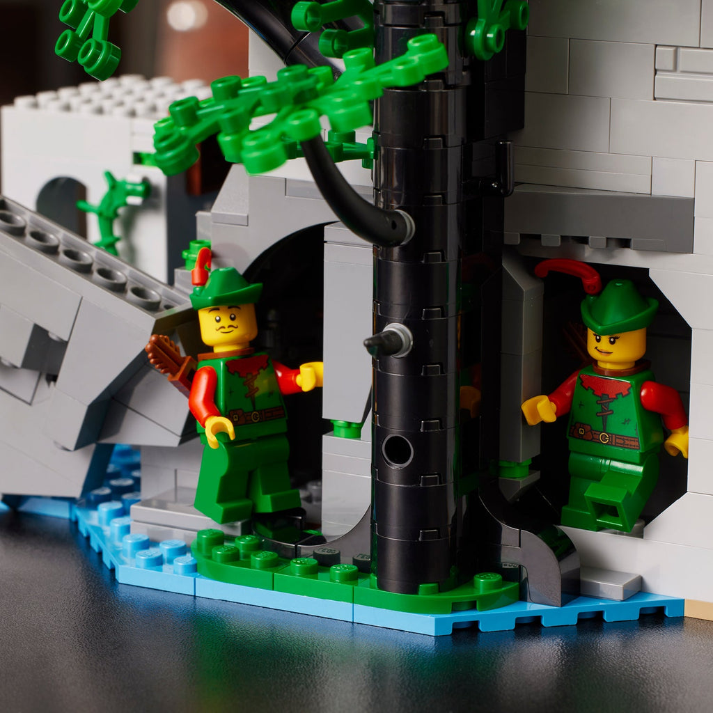 ICONS™ Lion Knights' Castle