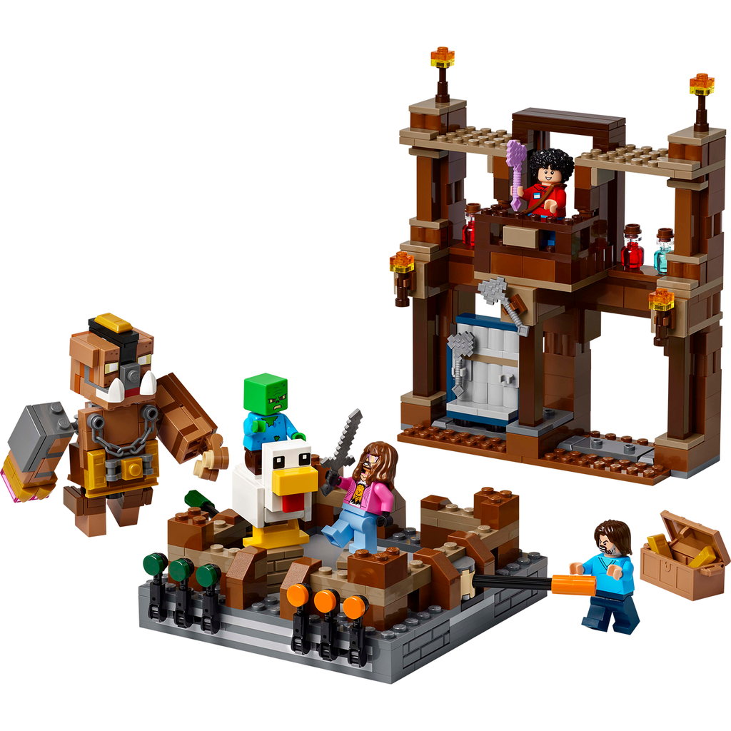 Minecraft® Woodland Mansion Fighting Ring
