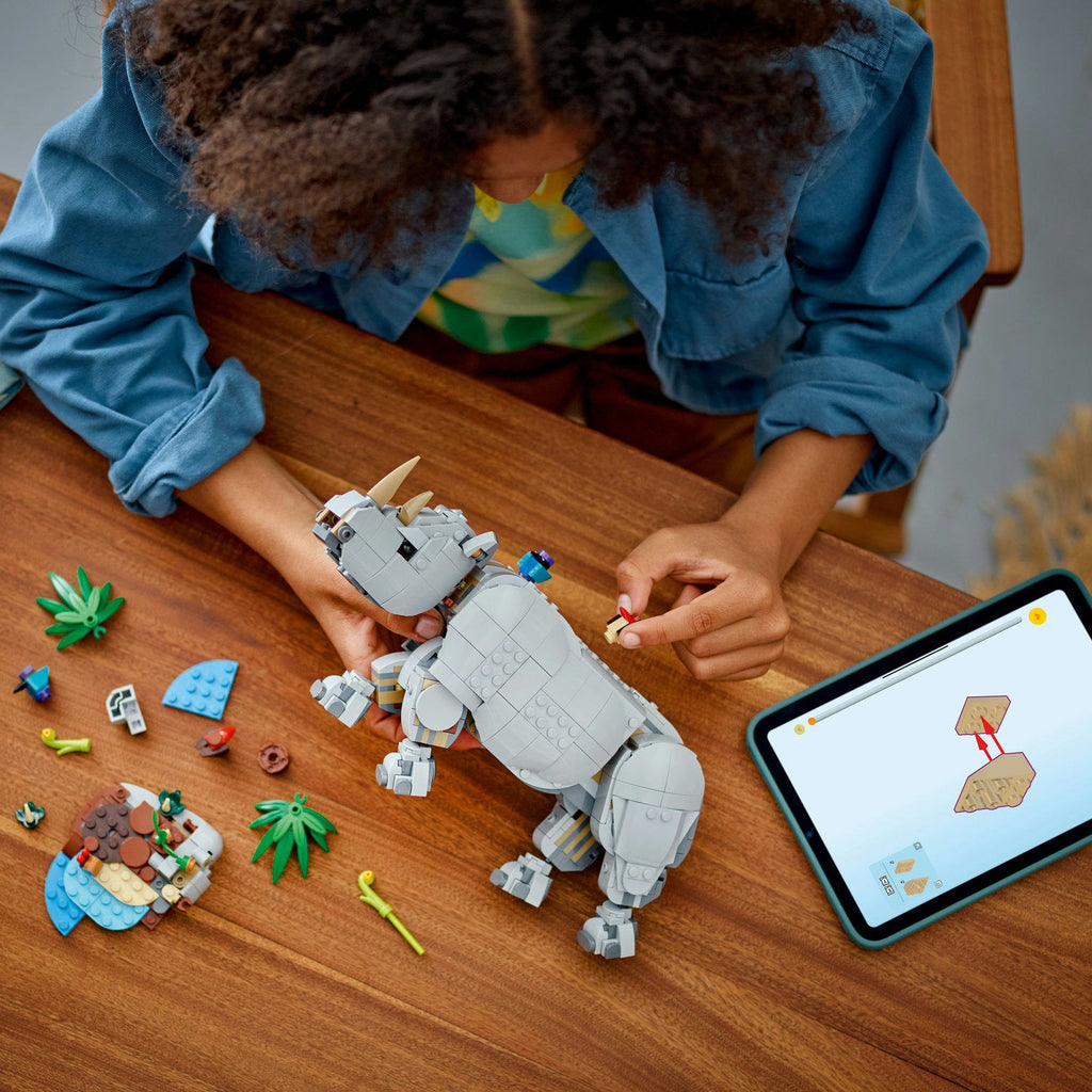 Creator 3-in-1 Wild Animals: Majestic Rhino with Birds