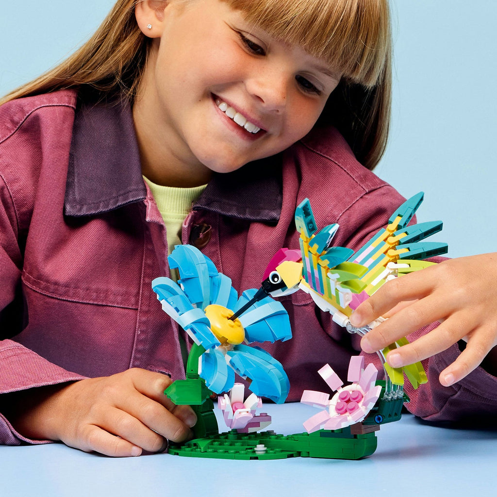 Creator 3-in-1 Wild Animals: Colourful Hummingbird