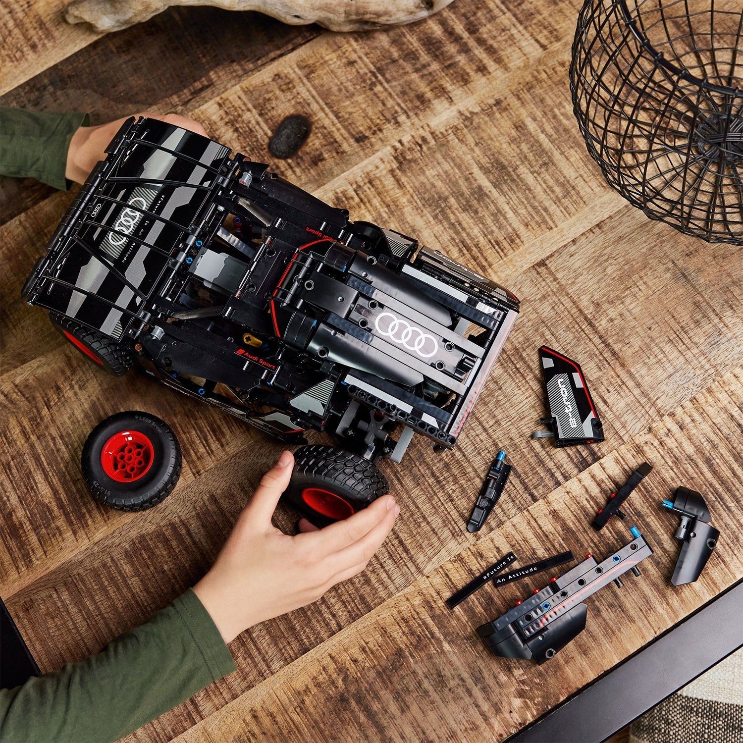 TECHNIC™ Audi RS Q e-tron