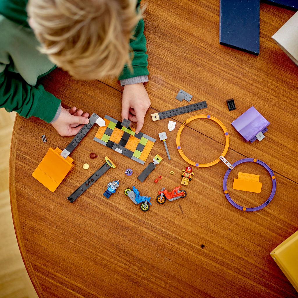 City Spinning Stunt Challenge