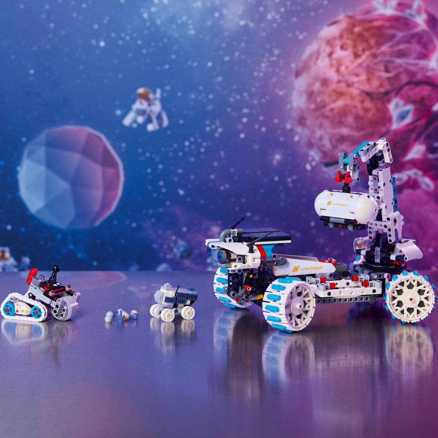 Technic Lunar Outpost® Moon Rover Space Vehicle