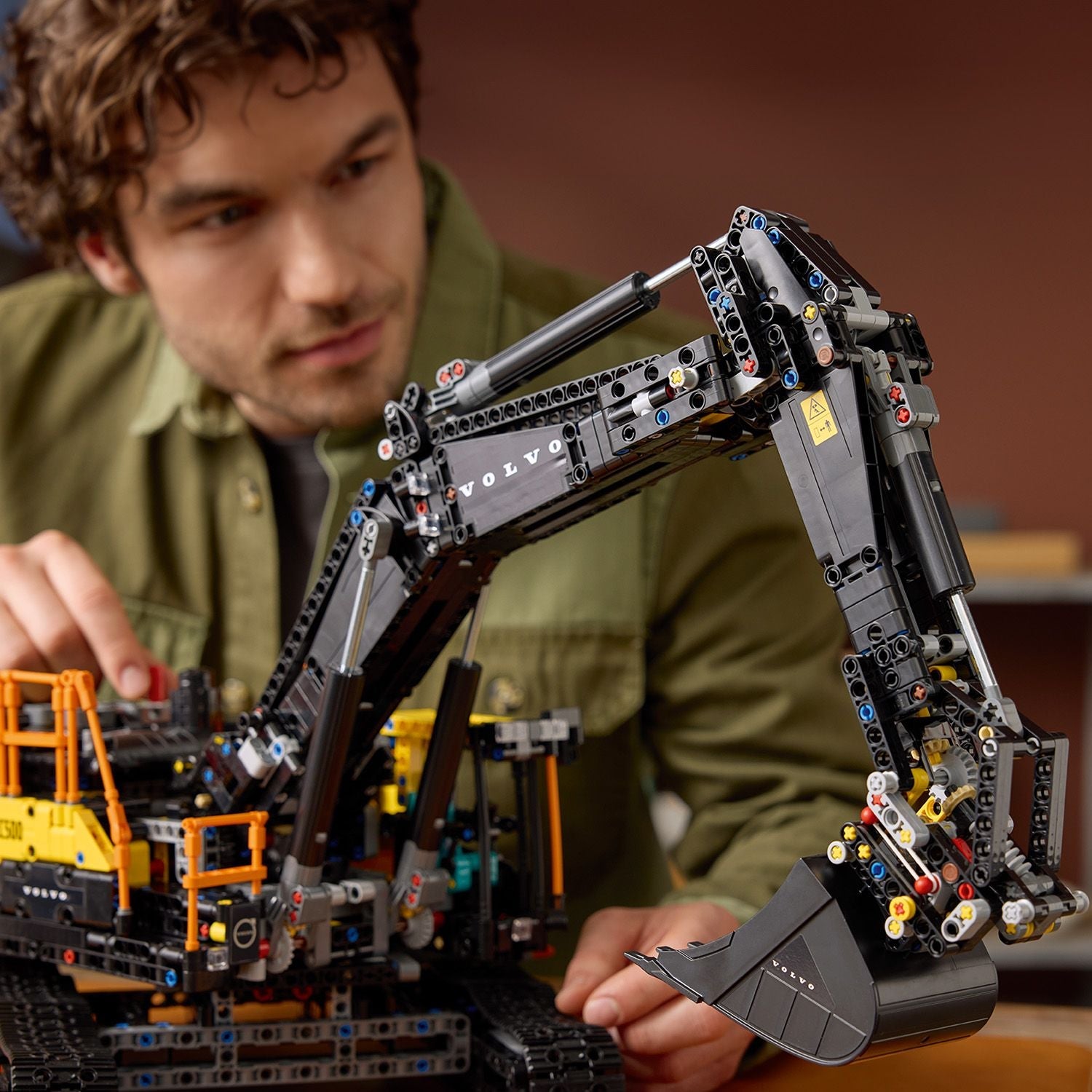 Technic Volvo EC500 Hybrid Excavator