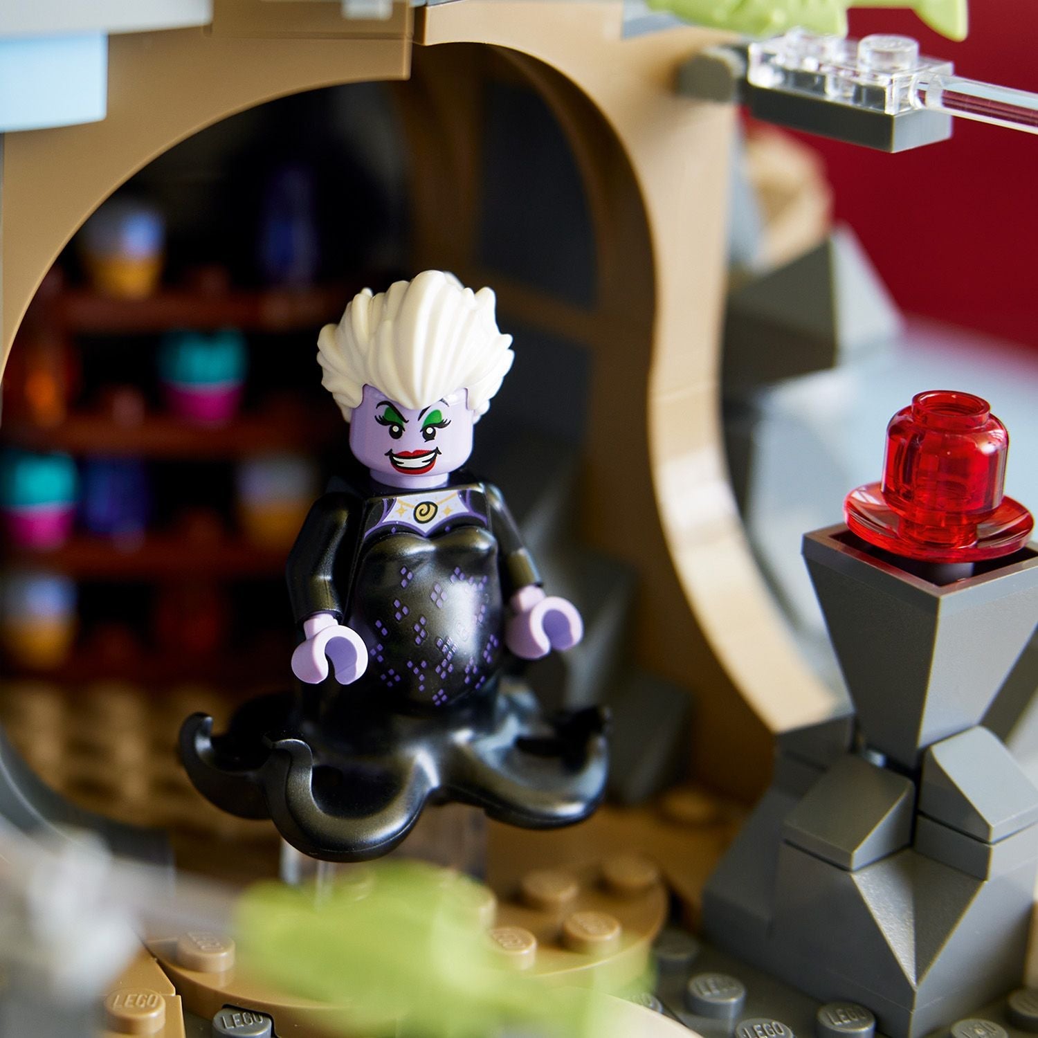 Disney™ The Little Mermaid Royal Clam Shell