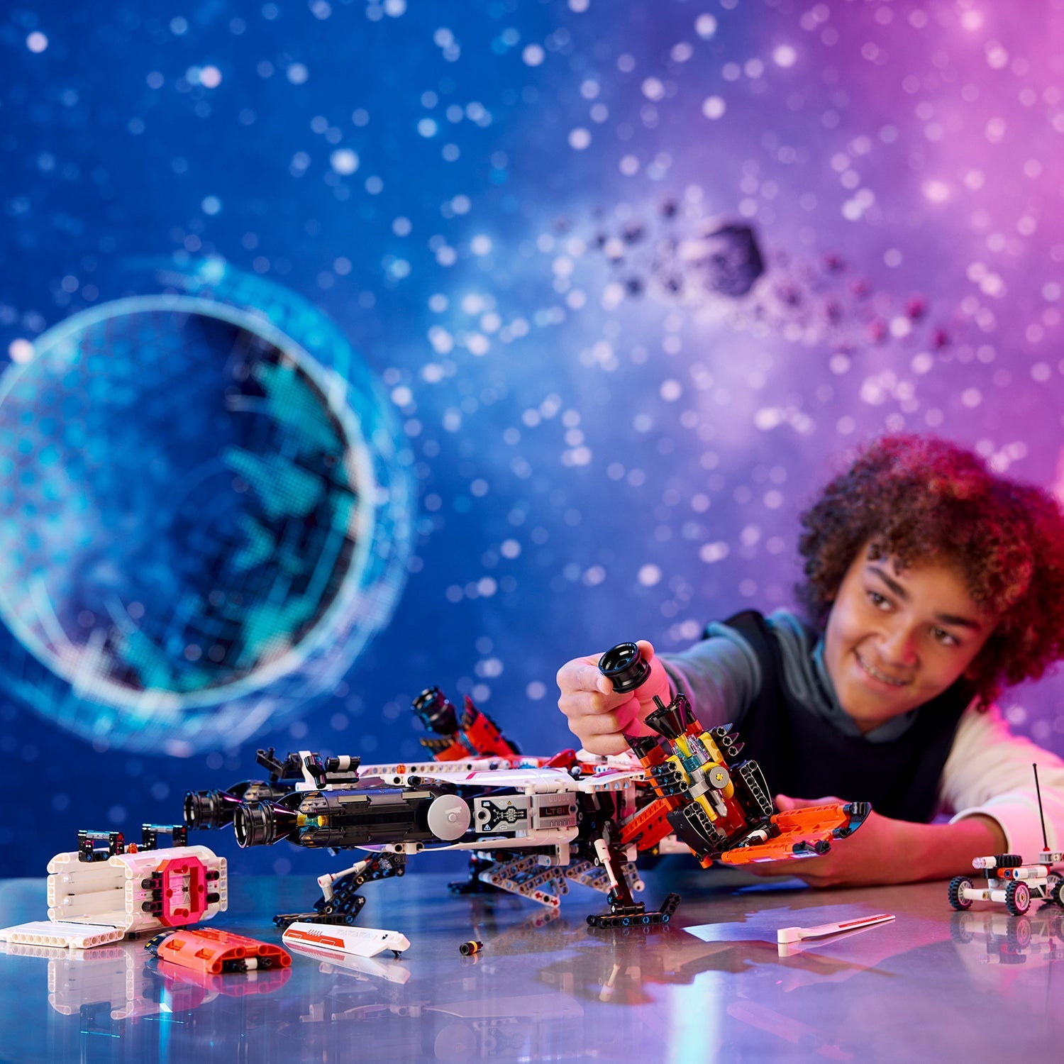 Technic™ VTOL Heavy Cargo Spaceship LT81