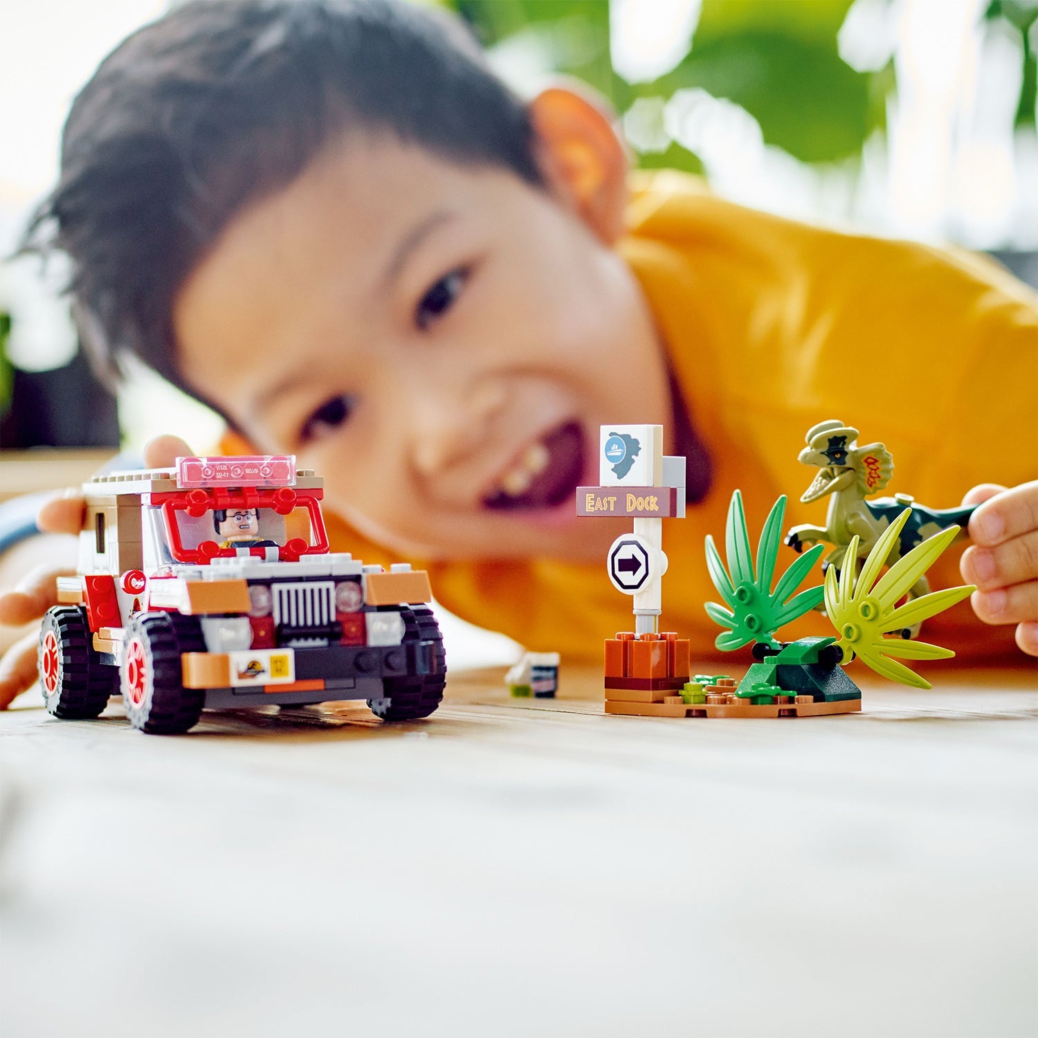 Jurassic Park Dilophosaurus Ambush