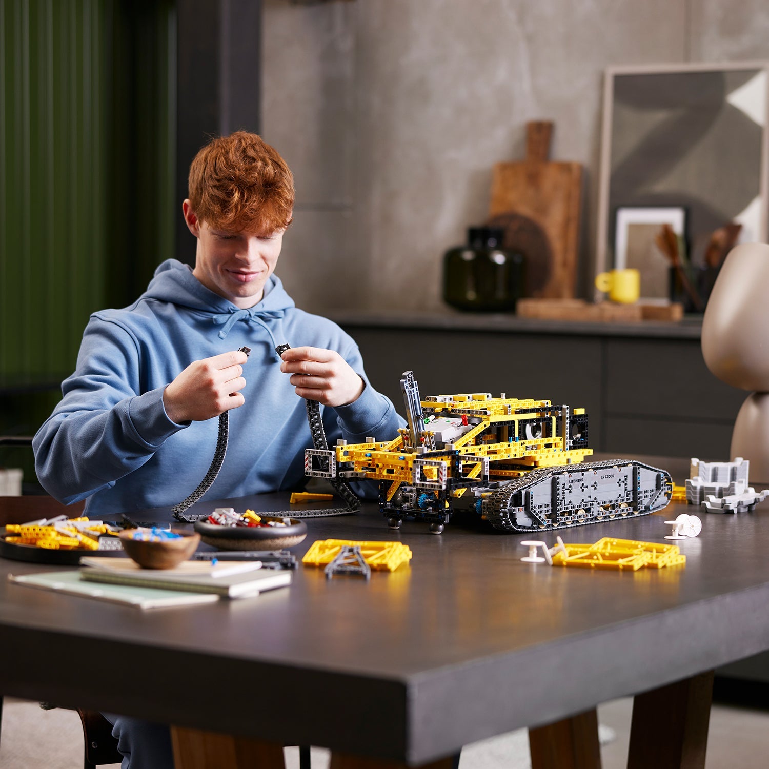 TECHNIC™ Liebherr Crawler Crane LR 13000