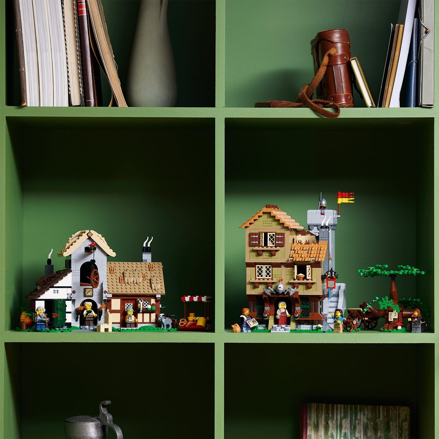 ICONS™ Medieval Town Square