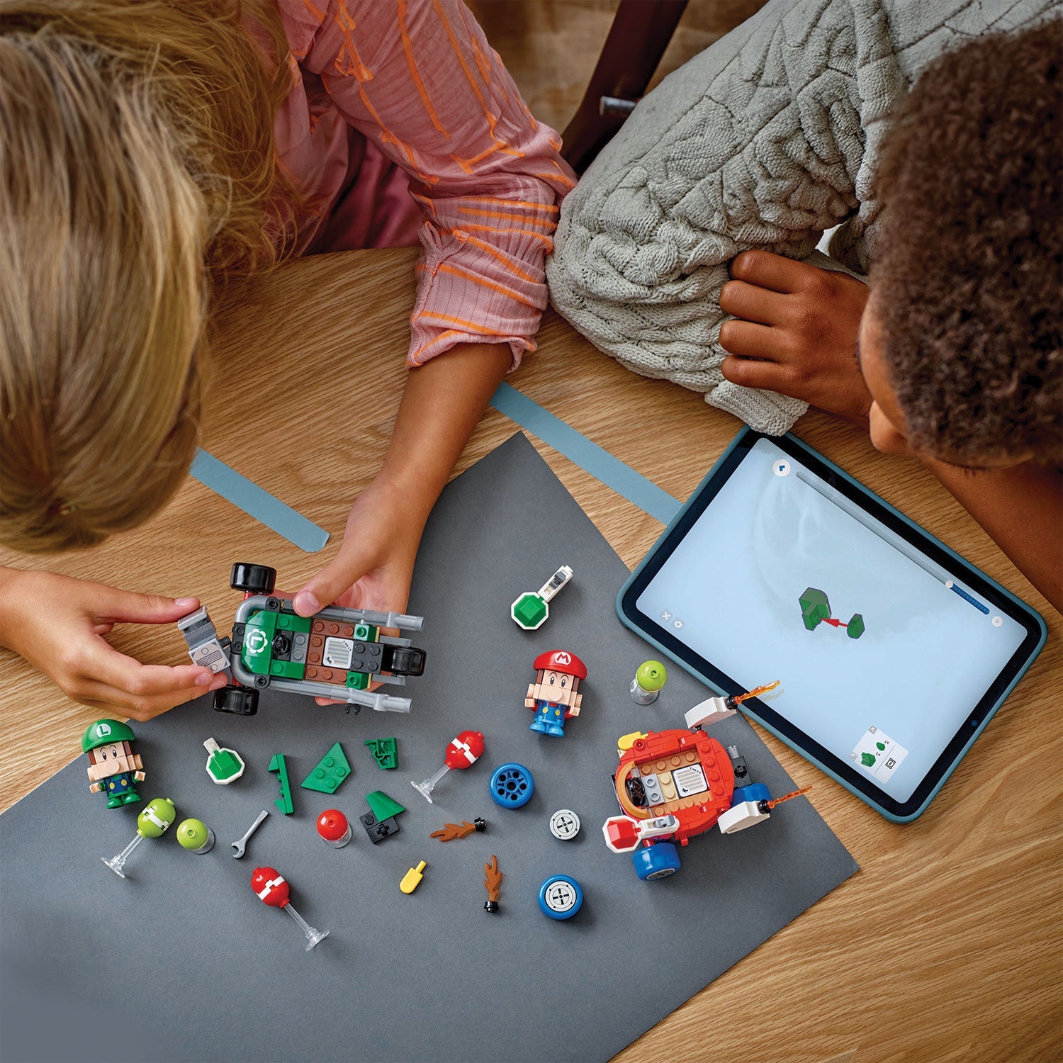 Super Mario™: Mario Kart™ – Baby Mario vs. Baby Luigi