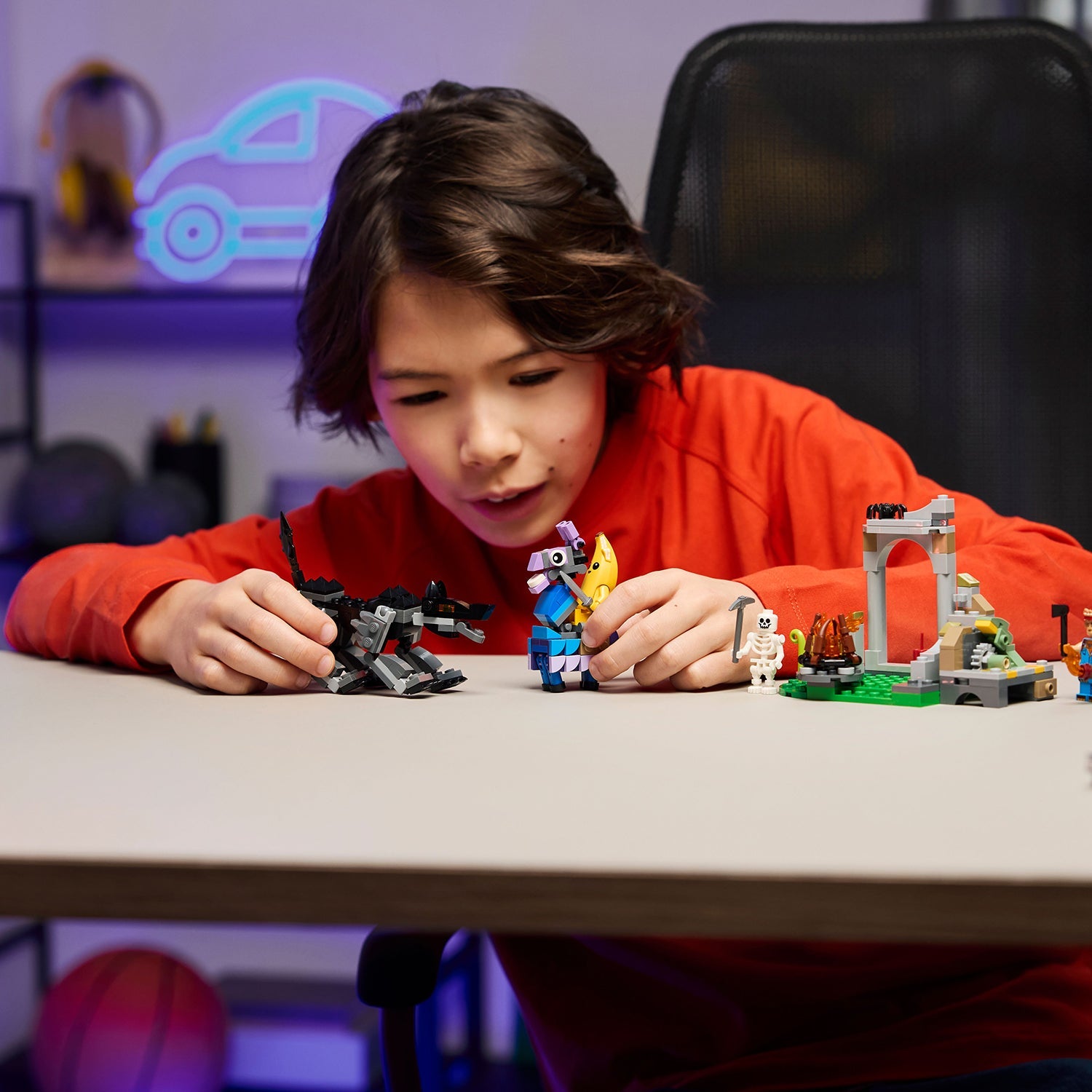 Fortnite® Peely & Sparkplug’s Camp