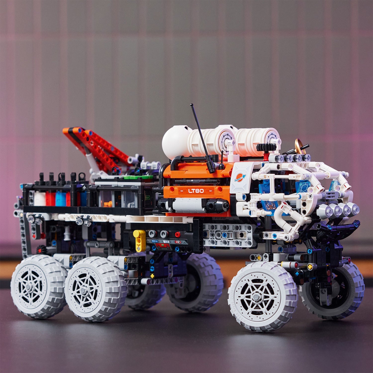 Technic™ Mars Crew Exploration Rover