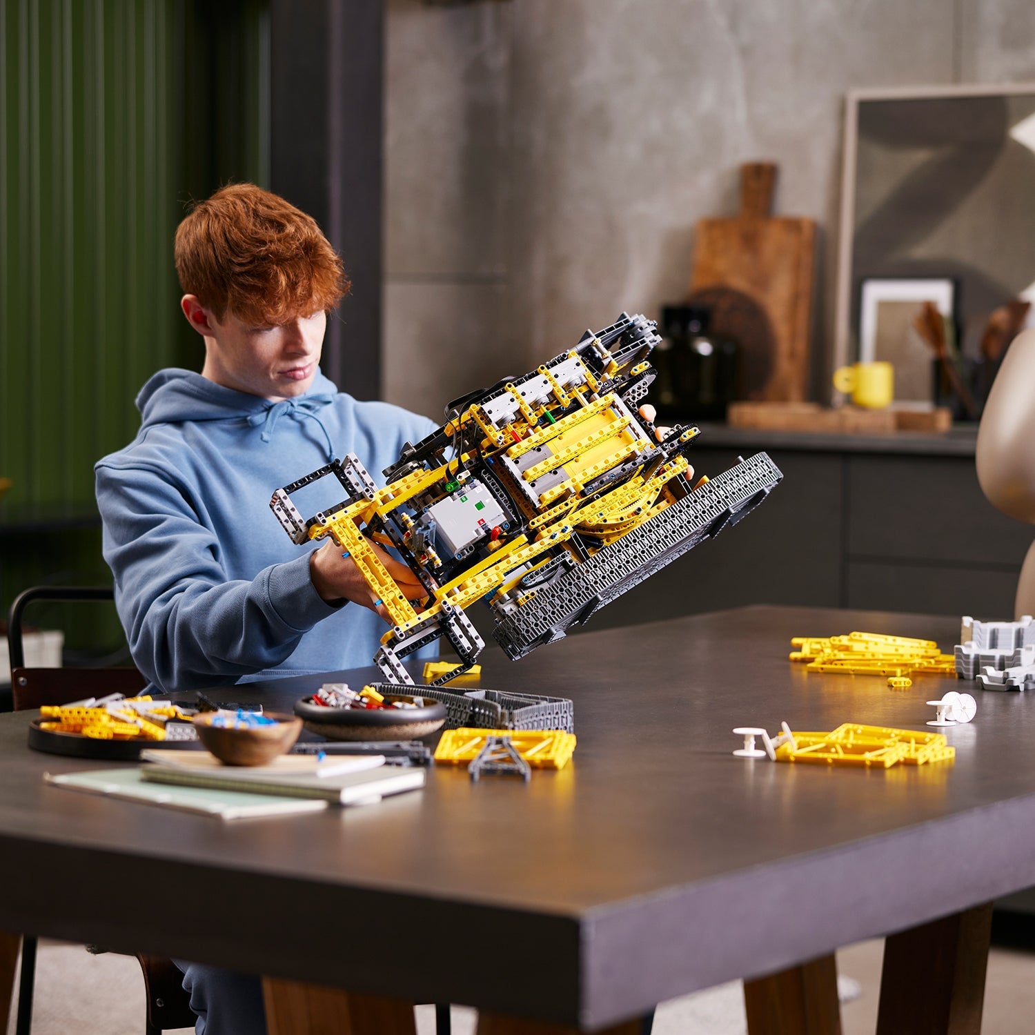 TECHNIC™ Liebherr Crawler Crane LR 13000