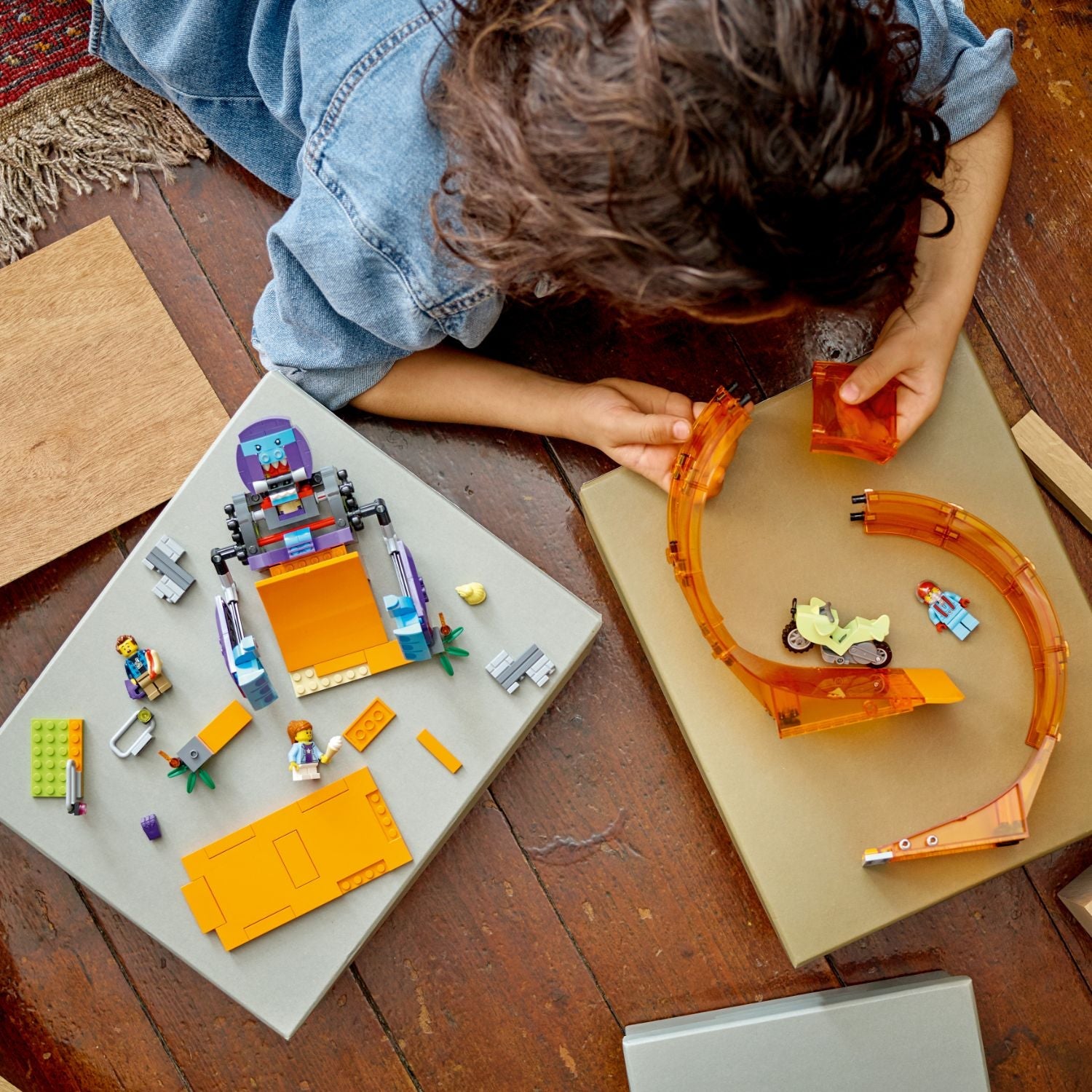 City Smashing Chimpanzee Stunt Loop