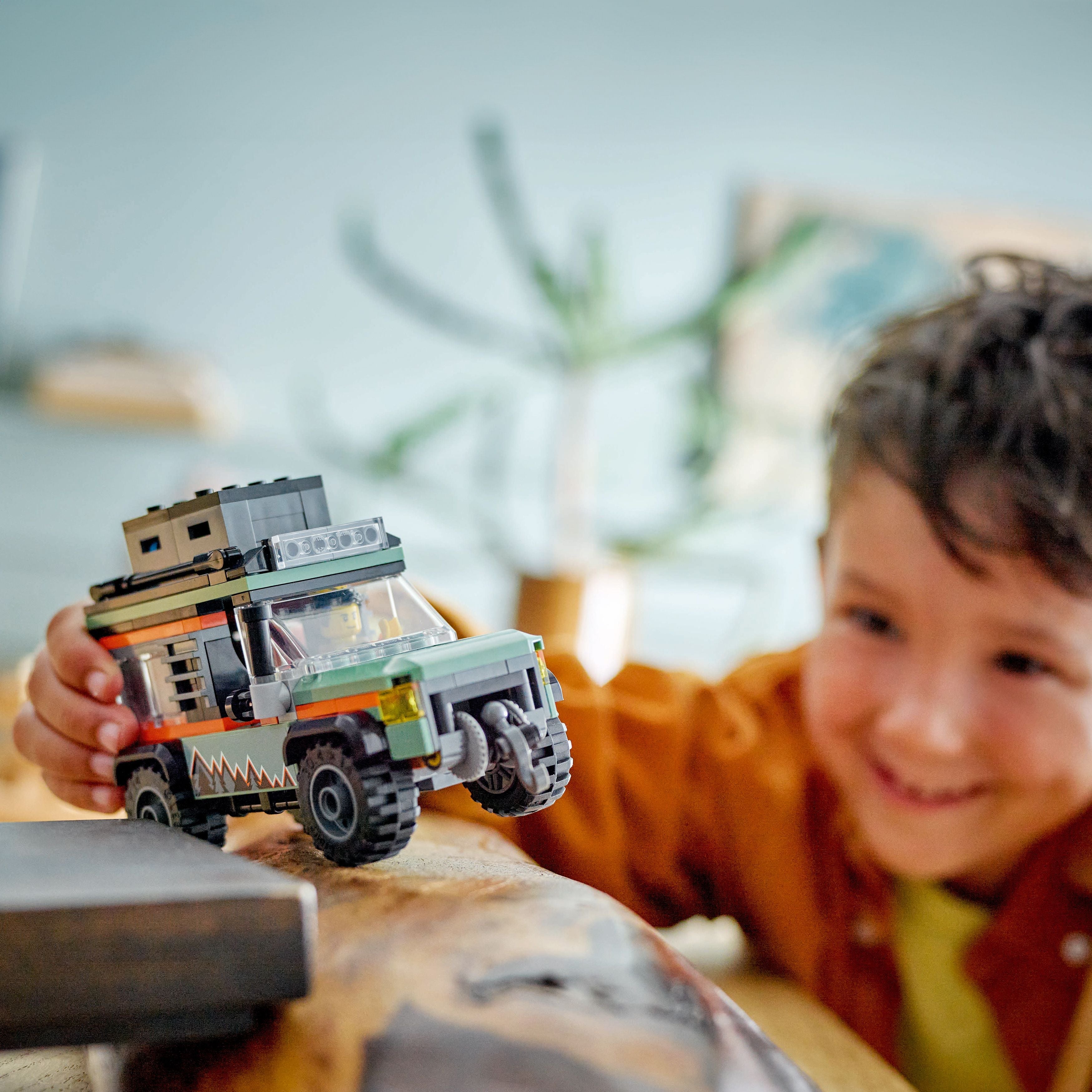 City Off-Road 4x4 Mountain Truck