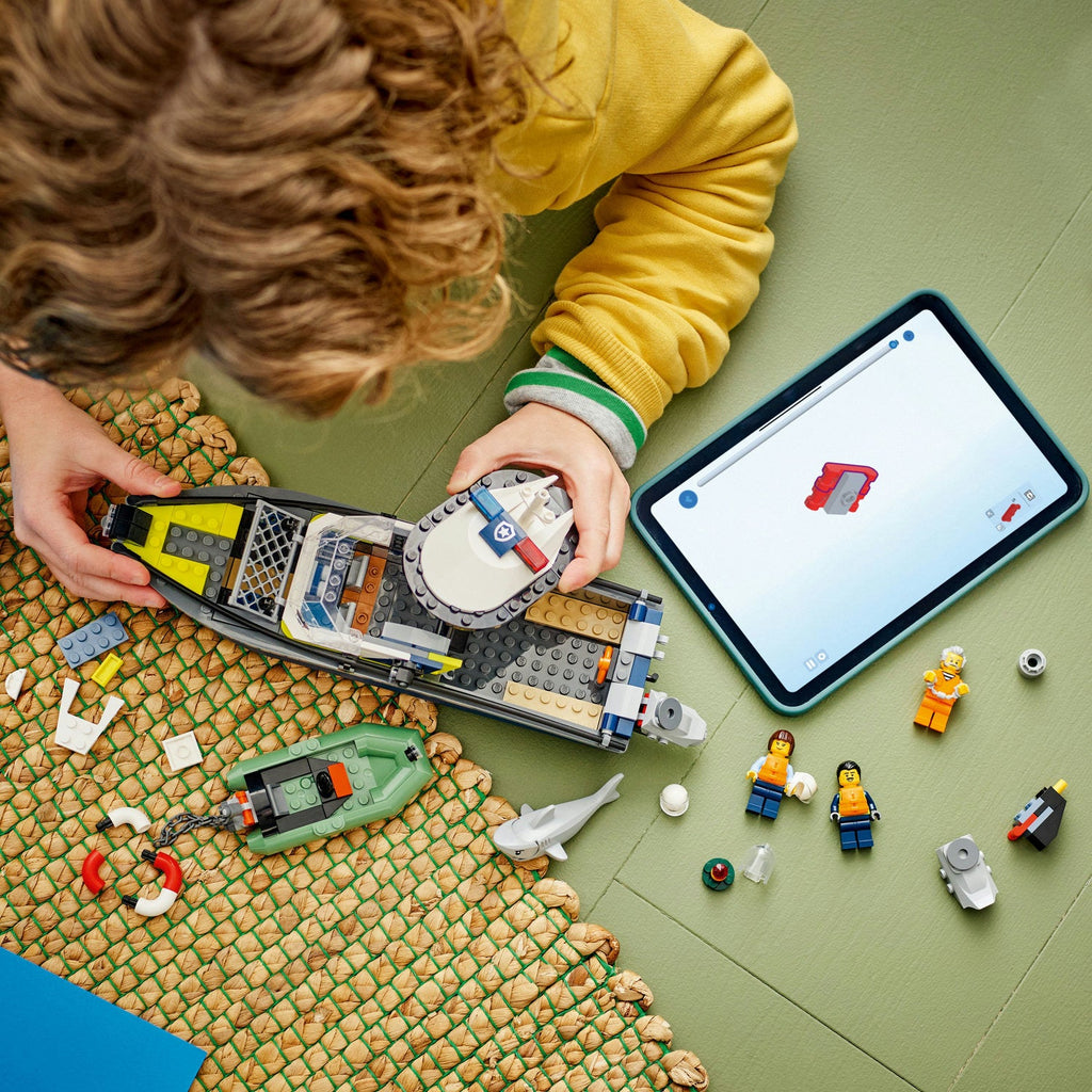 City Police Boat Chase