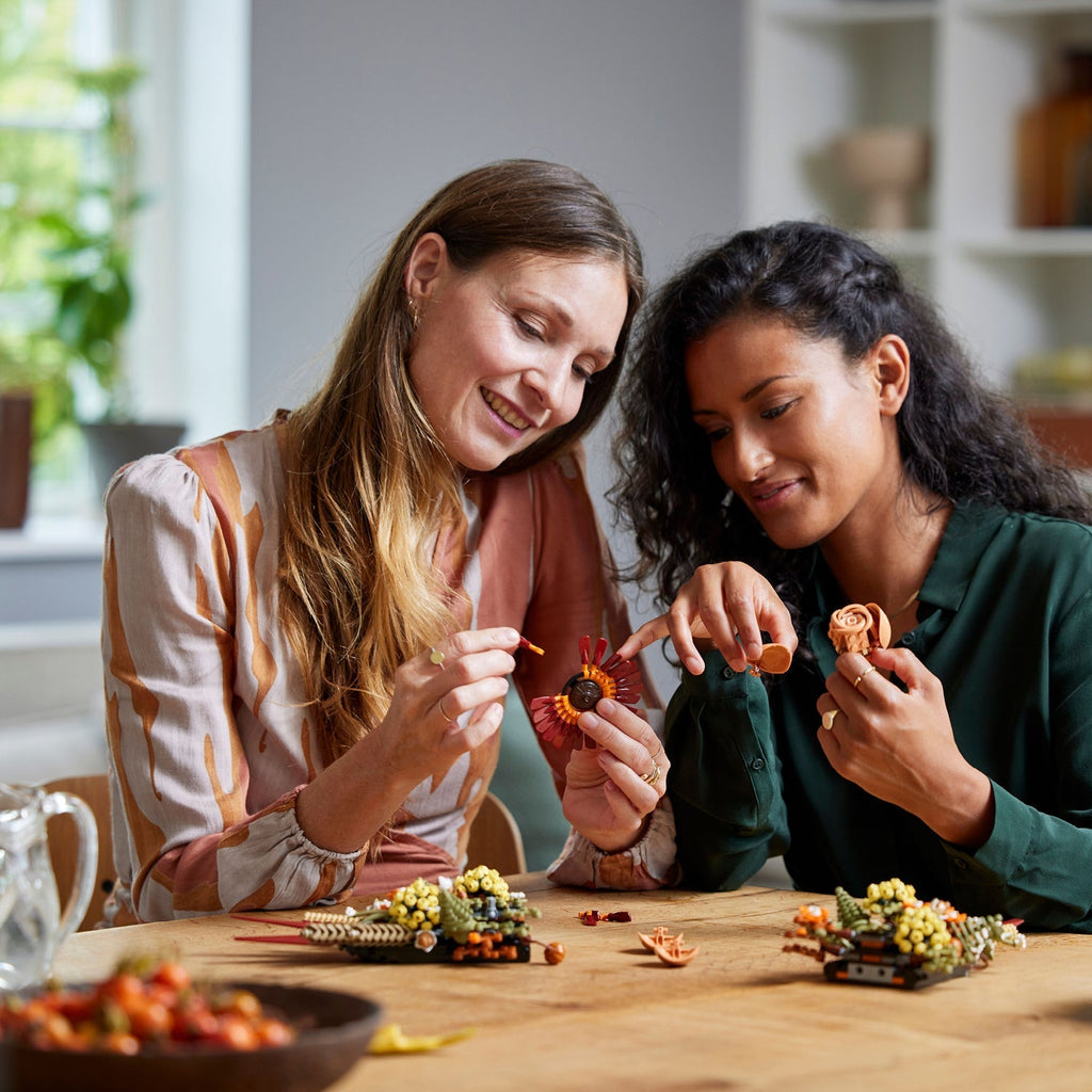 ICONS™ Dried Flower Centerpiece