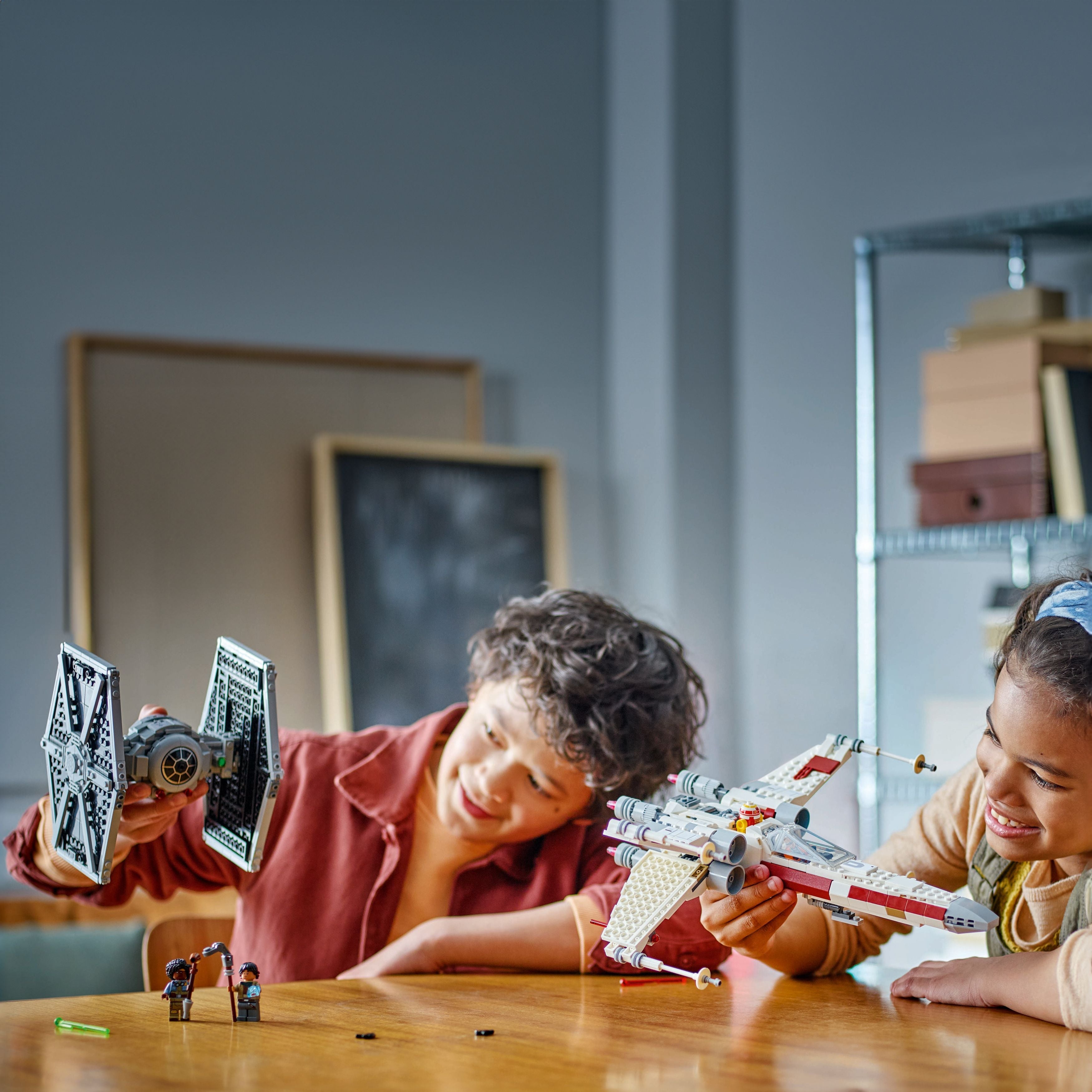 Star Wars™ TIE Fighter & X-Wing Mash-up