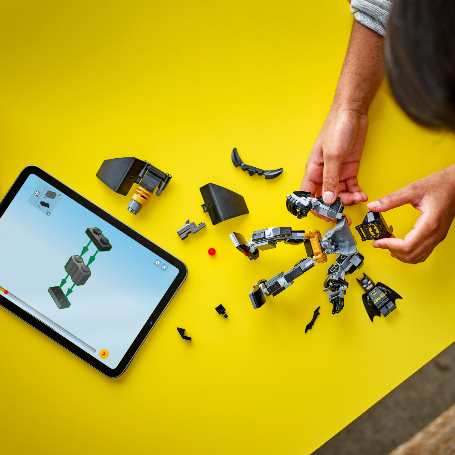 DC Batman™: Batman™ Mech Armour