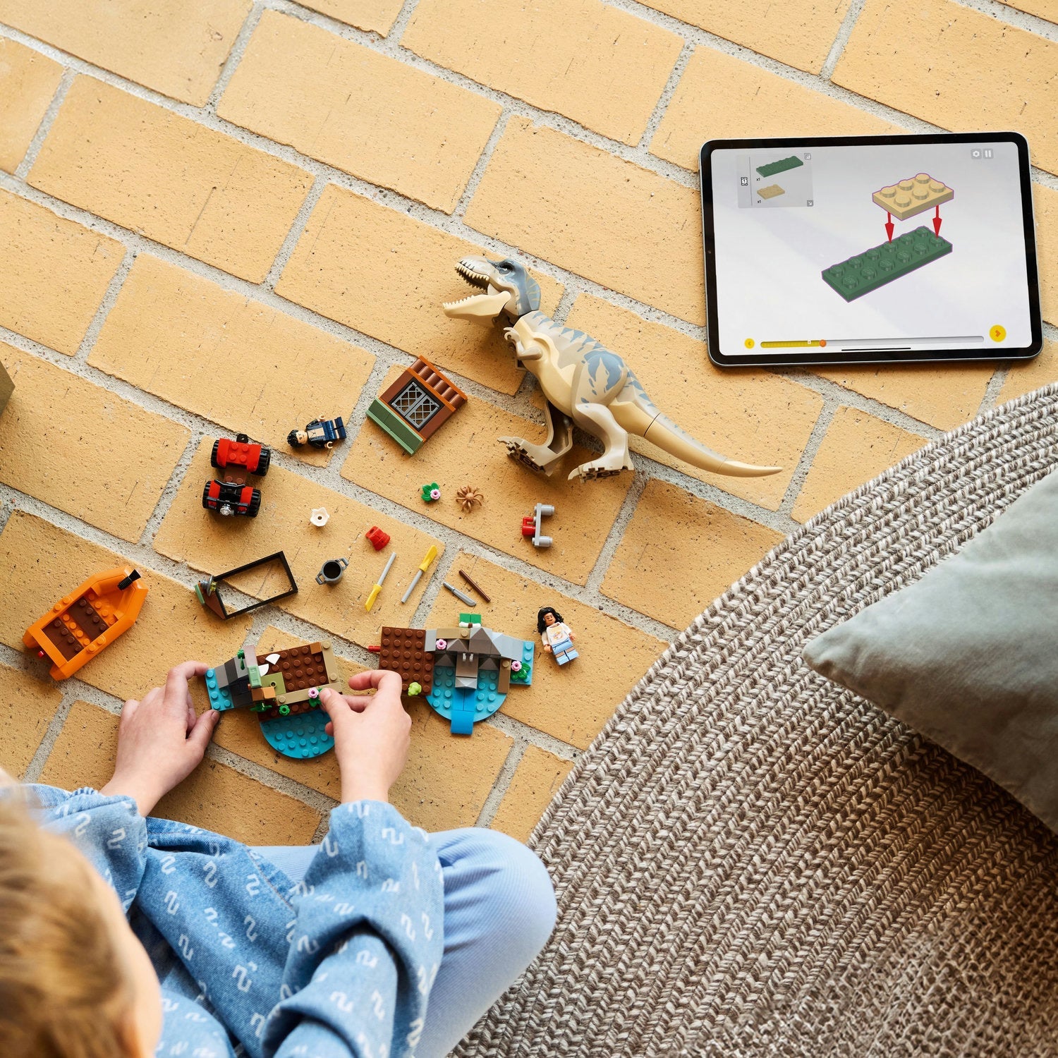 Jurassic World T. rex River Escape