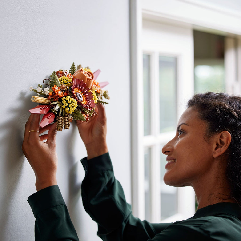 ICONS™ Dried Flower Centerpiece