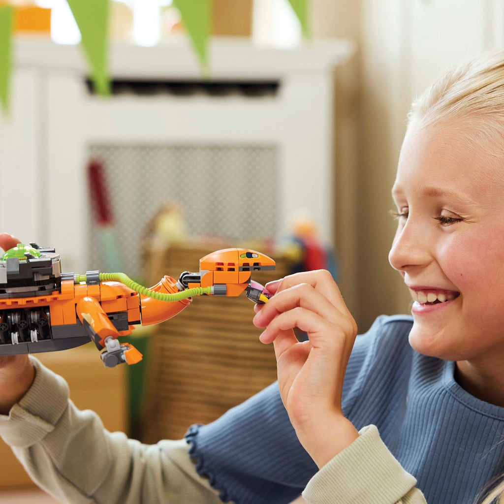 Sonic the Hedgehog™ Super Shadow vs. Biolizard