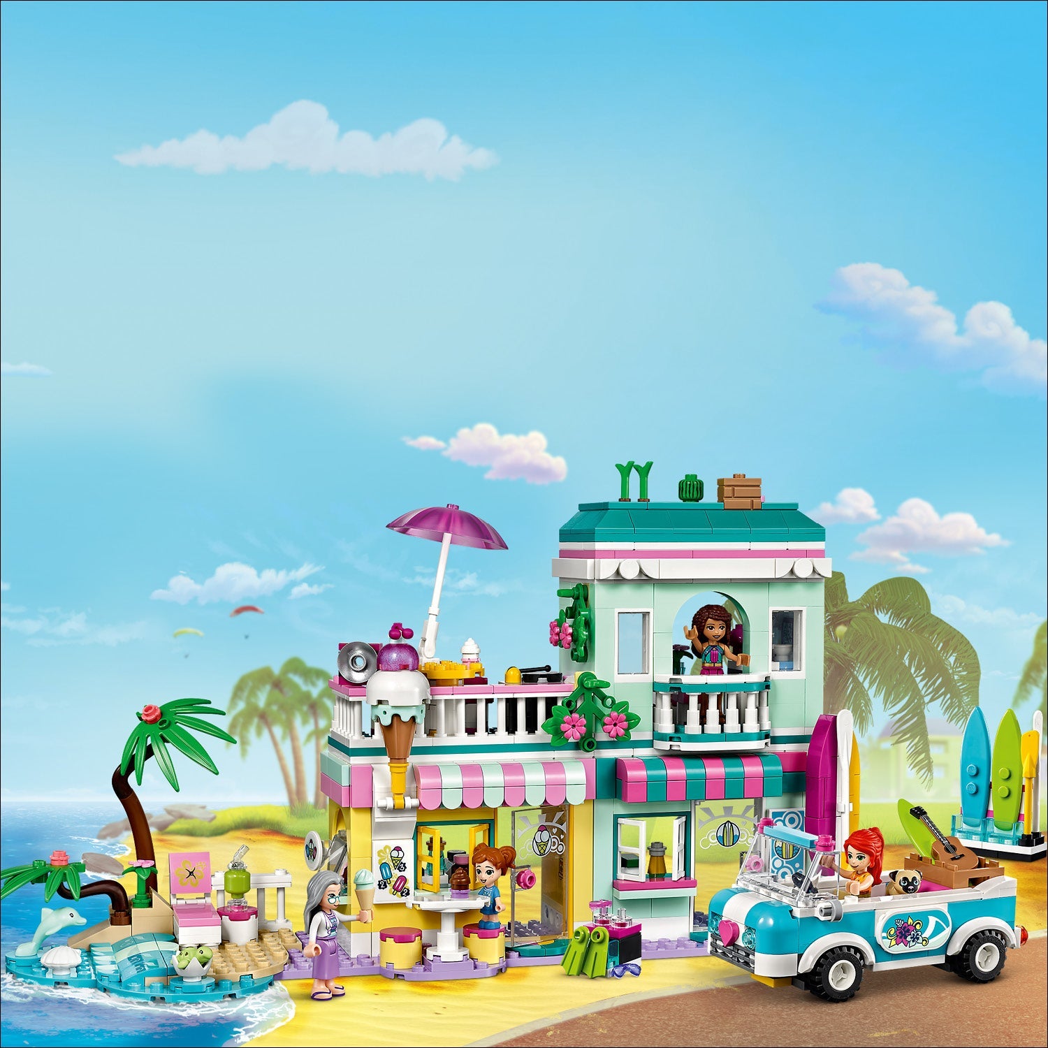 Friends™ Surfer Beachfront